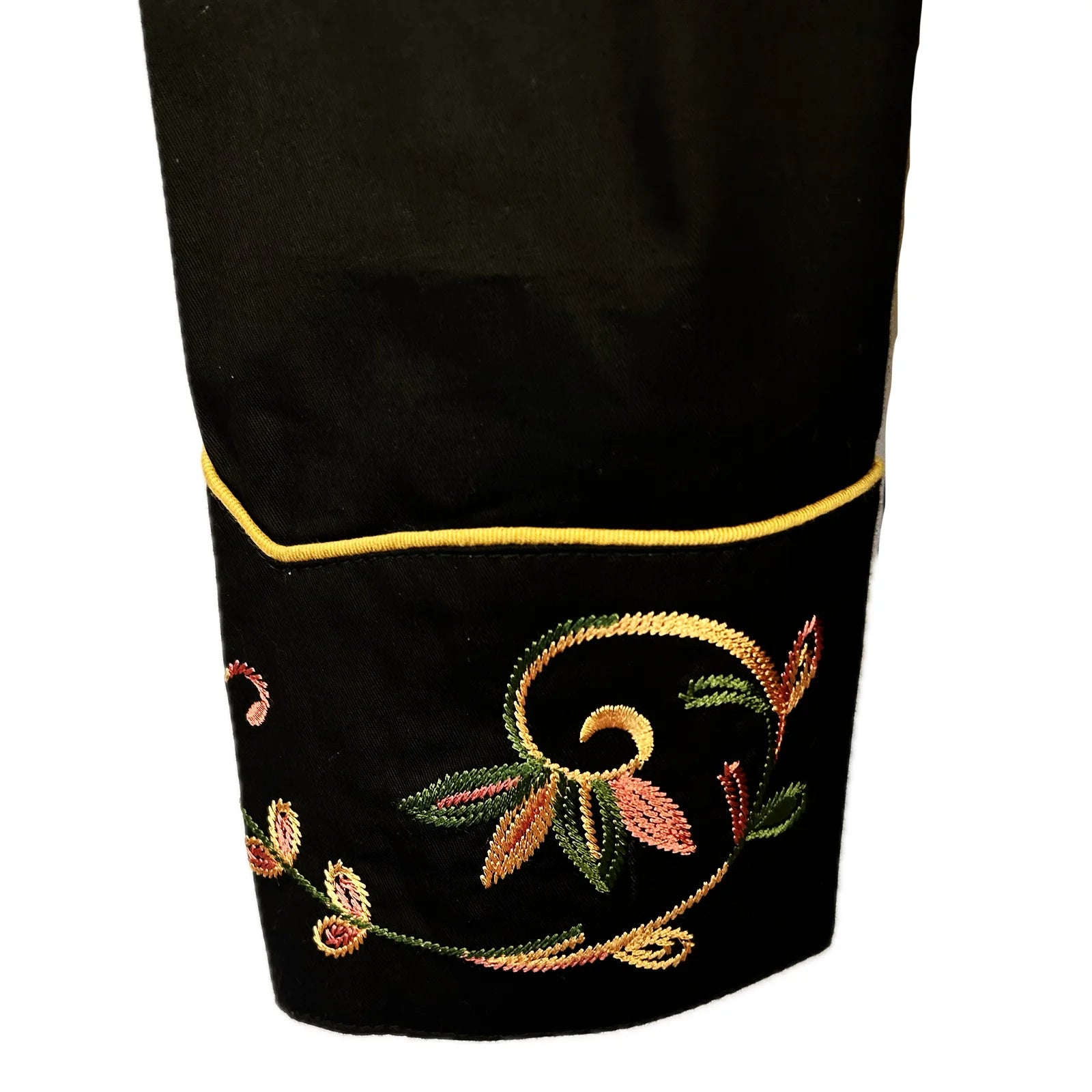 Rockmount Ranch Wear Women's Shirt Variegated Floral on Black Cuff