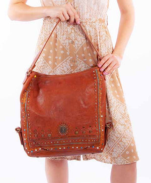 Scully Ladies' Large Pebbled Bucket Shoulderbag Cognac Front