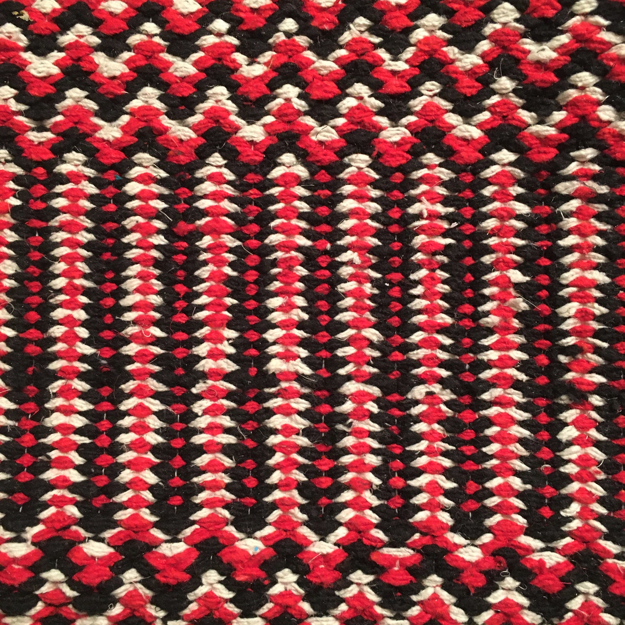 Saddle Blanket Red Black White