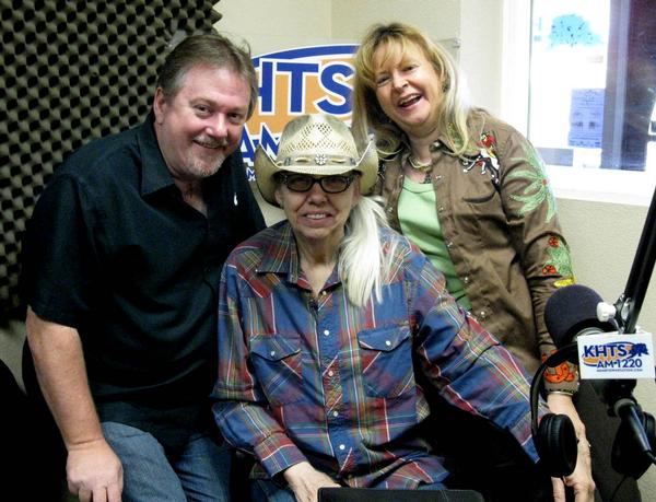 Bill LIndsay, Nancy Pitchfor Zhe, Bobbi Jean Bell on Around The Barn Radio Show